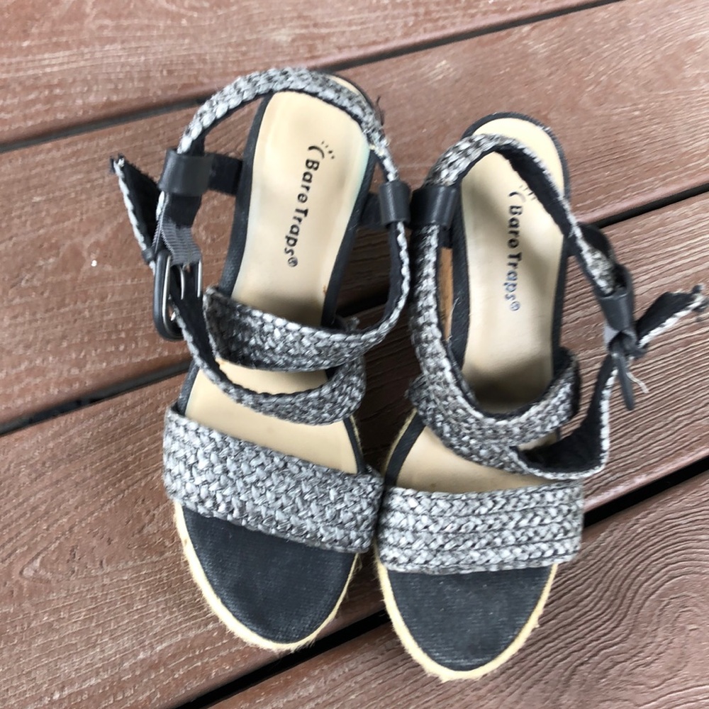 Bate Traps Wedge Sandal